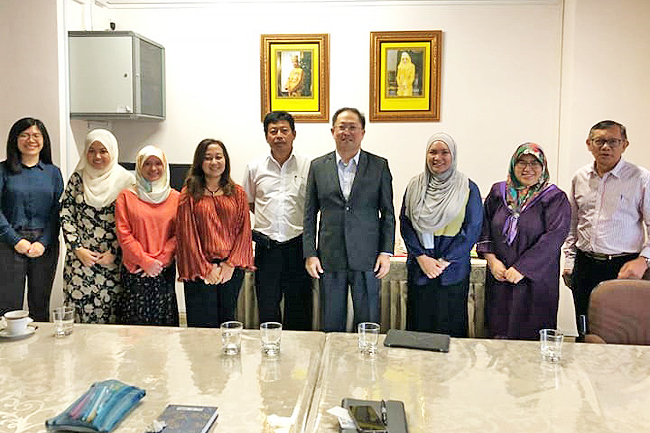 AFBA and NCCIBD members at the Food Safety and Quality Control Division. – PHOTOS: AZLAN OTHMAN